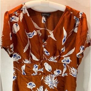 Luxology Top Floral Pull On Short Sleeve V neck Peplum Size Large